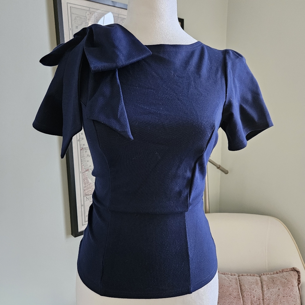 Unique Vintage Navy Blue Bow Shirt. SIZE XS. EUC